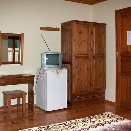 To Petrino Guesthouse Айос-Германос Екстер'єр фото